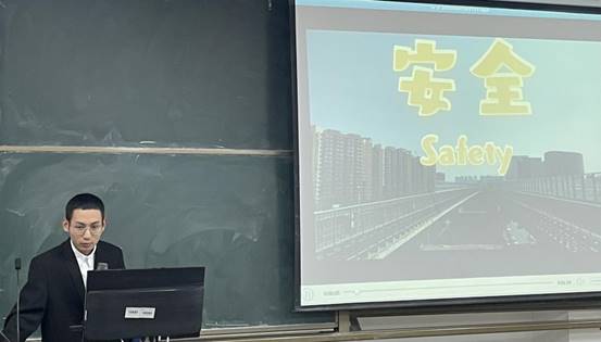 7AC2CEB01B3F166F084F3BAAE281EB11